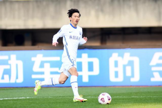 足球直播-【中超】谢鹏飞梅开二度博阿滕点射 大连人1比2沧州