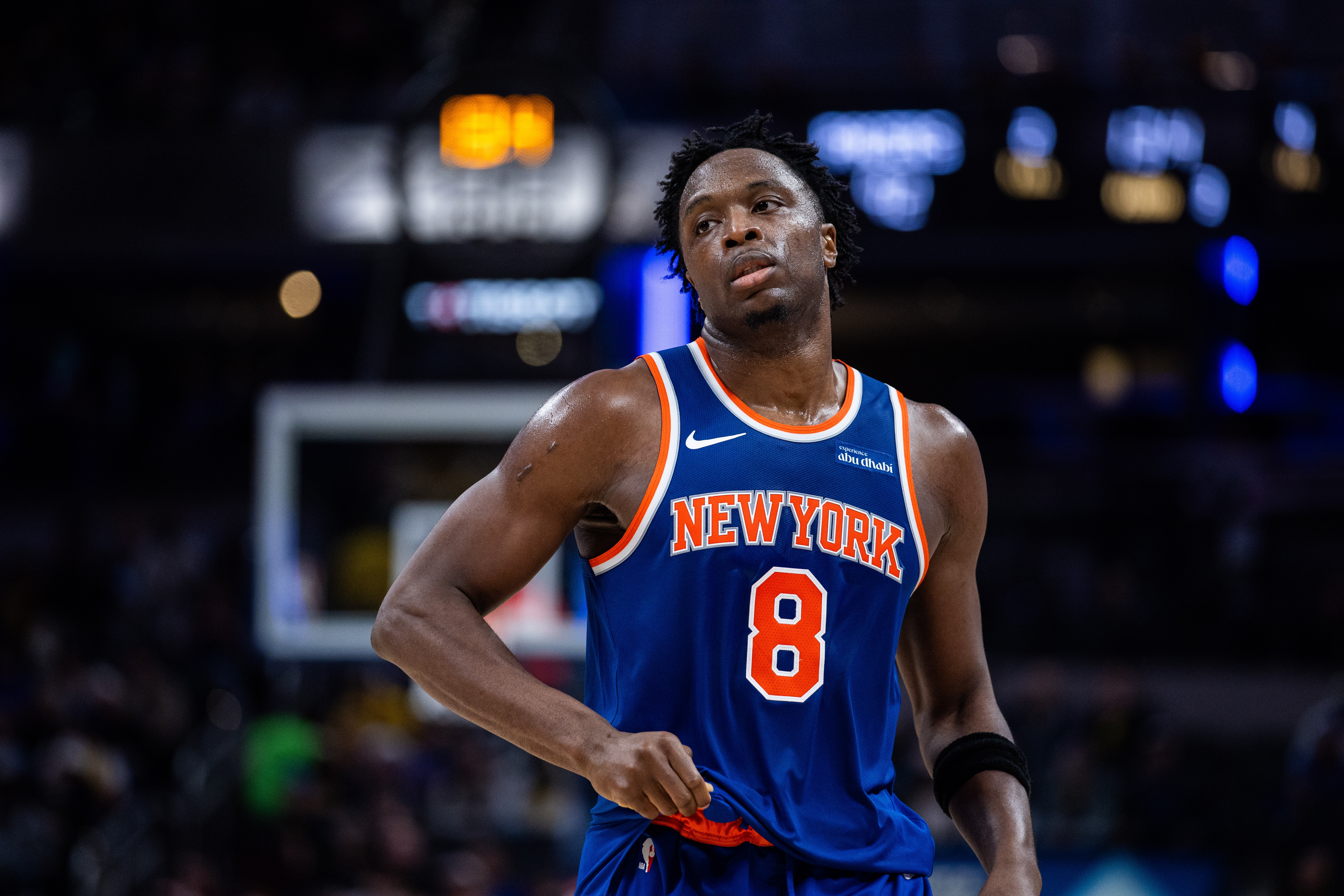 英超直播-阿努诺比谈防守恩比德：要想尽办法去断他的球&amp;跟他硬碰硬