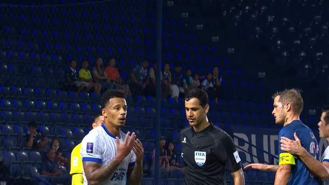 ESPN直播-申花7号空缺，拉唐穿9号，申花本土前锋只剩刘诚宇 踢大连试金433