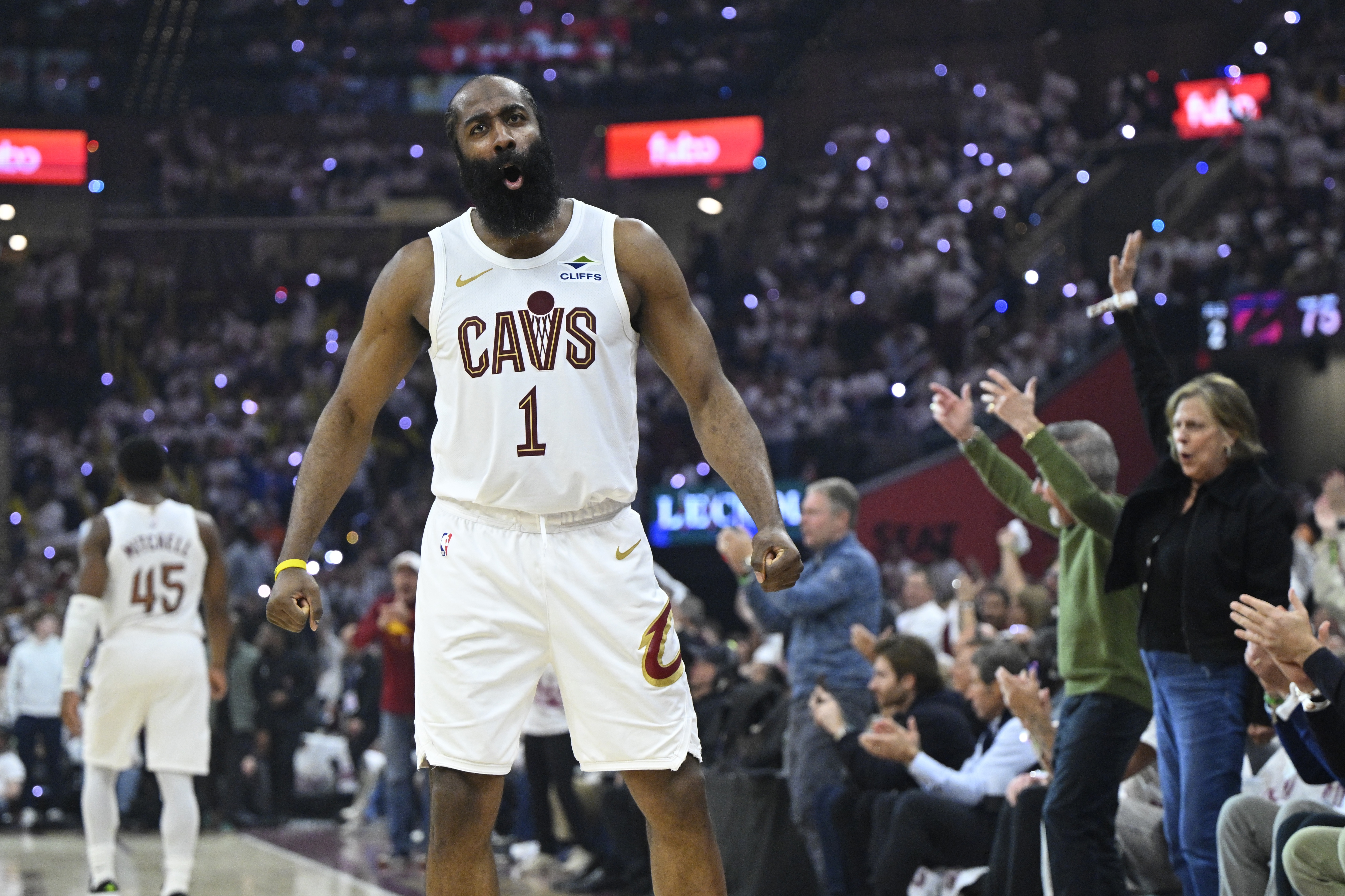ESPN直播-巴克利：曾以为哈登能解放米切尔&amp;激活双塔 我承认我彻底看走眼了